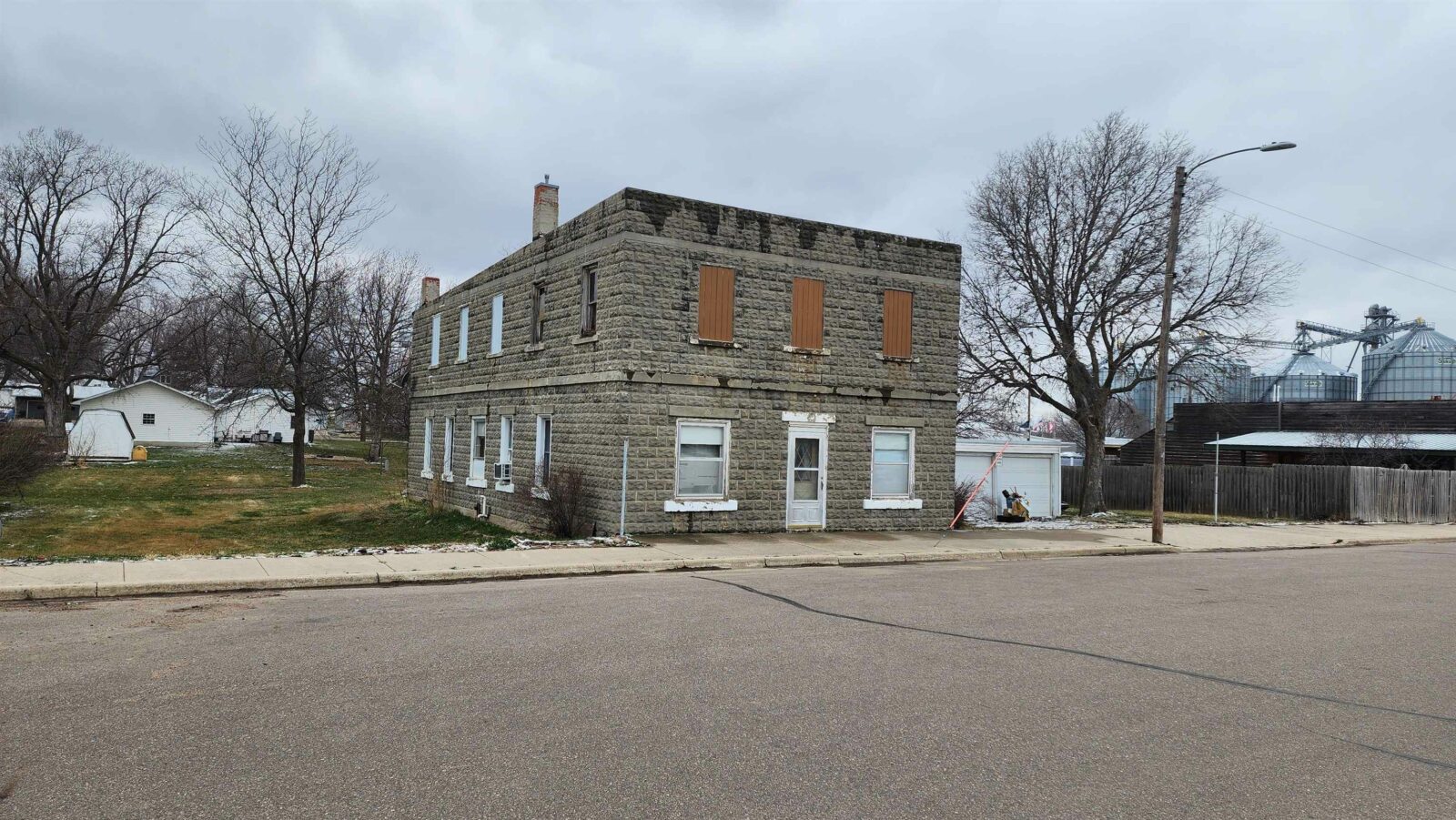 211 Main St. Fordyce, NE Kaye O'Neal Connection