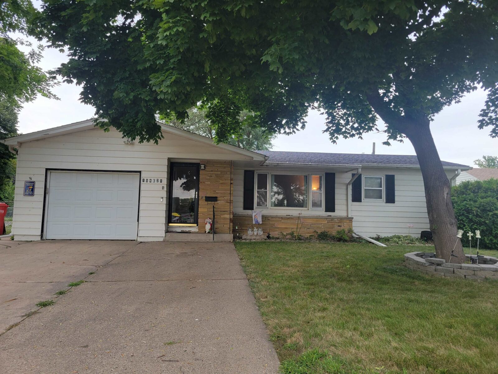 Photo of 104 E 21st Street Yankton, SD