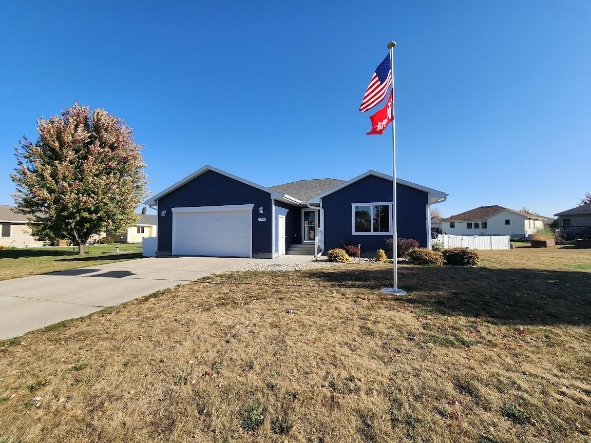 Photo of 3208 Mulligan Dr Yankton, SD