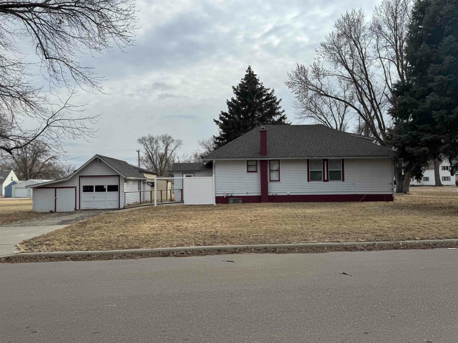 Photo of 1314 Chestnut st Springfield, SD