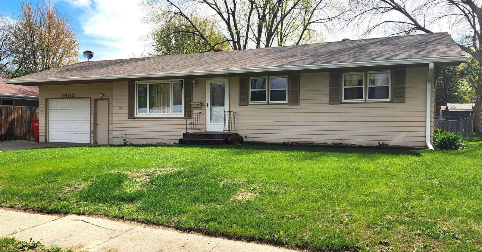 Photo of 1902 Robert St. Yankton, SD