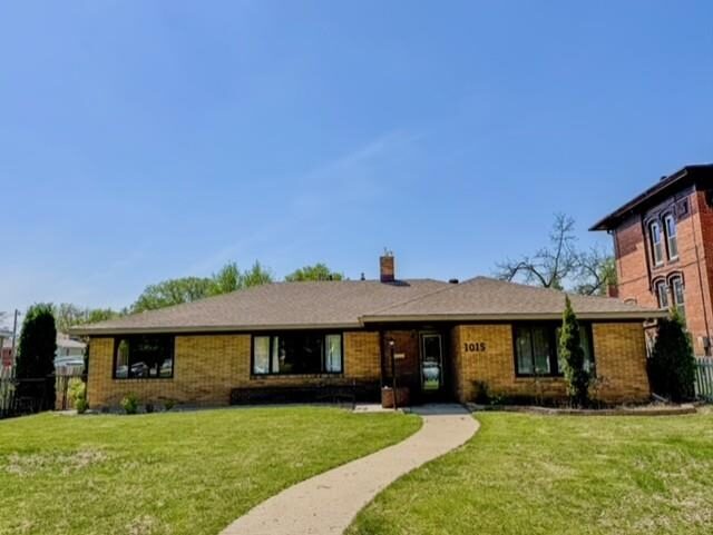 Photo of 1015 Douglas Ave. Yankton, SD