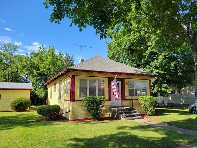 Photo of 606 W. 16th Ave. Tyndall, SD