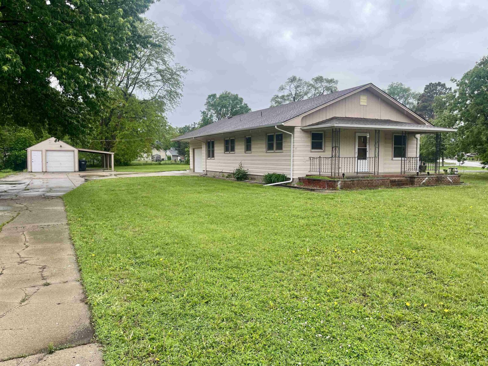 Photo of 1207 Whiting Drive Yankton, SD