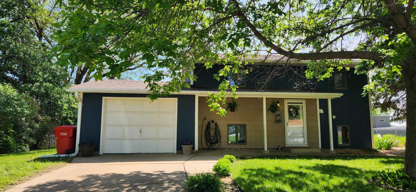 Photo of 908 Dakota St. Yankton, SD