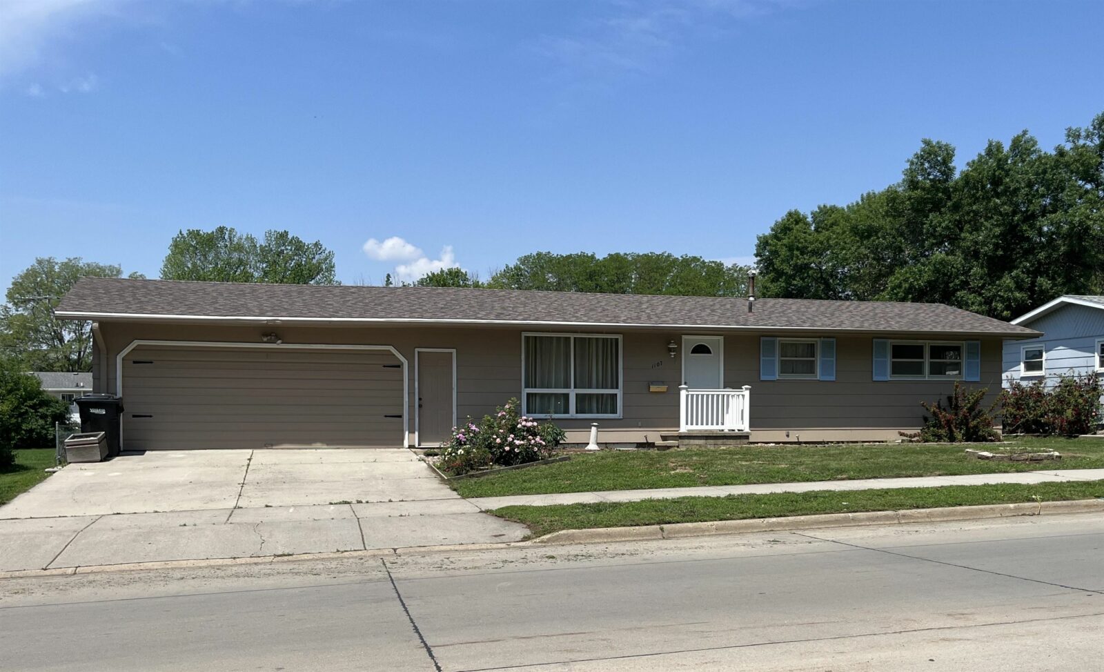 Photo of 1107 Summit Street Yankton, SD