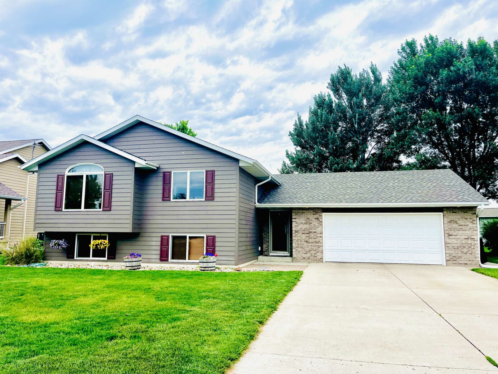 Photo of 2507 Mulligan Dr Yankton, SD