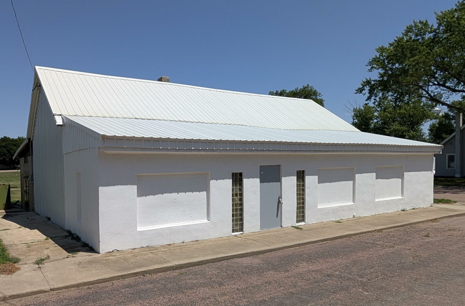 Photo of 110 E 1st Ave Avon, SD