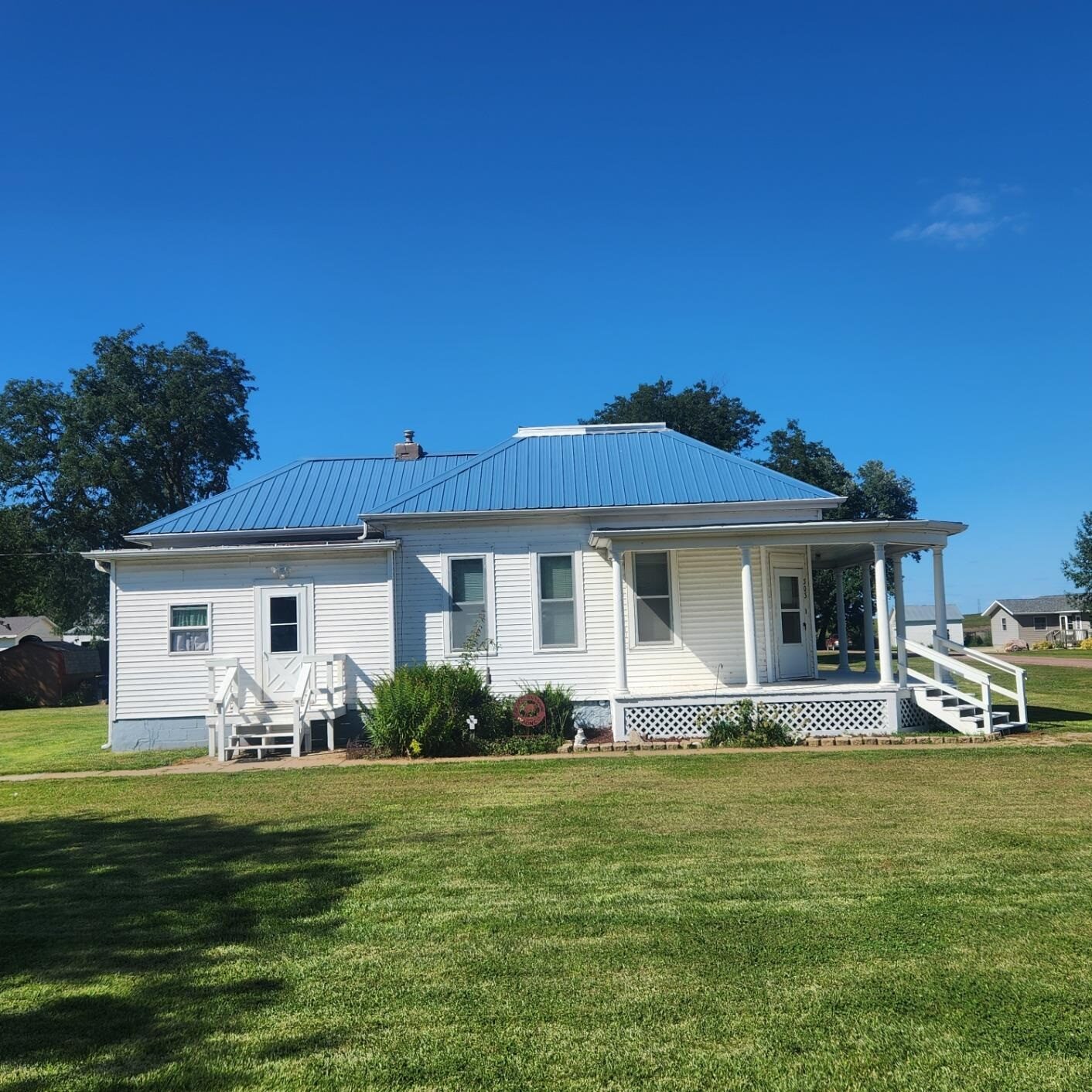 Photo of 303 Main Ave Lesterville, SD