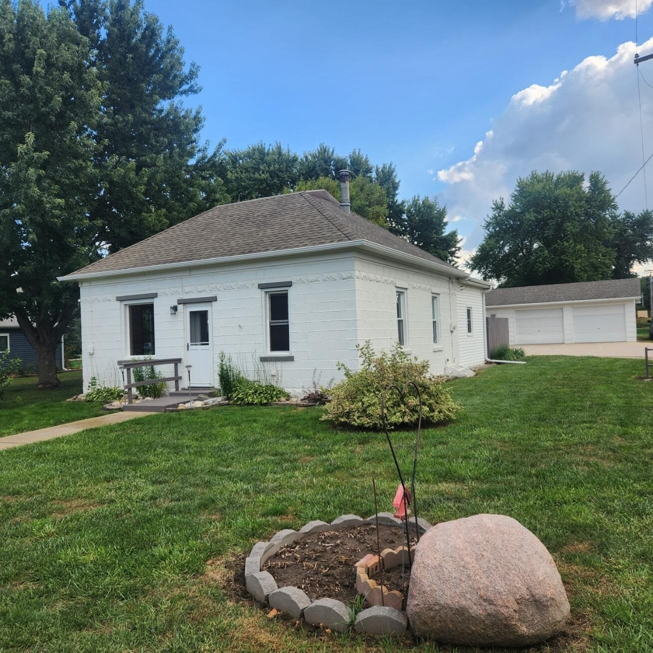 Photo of 110 E Harold St. Crofton, NE