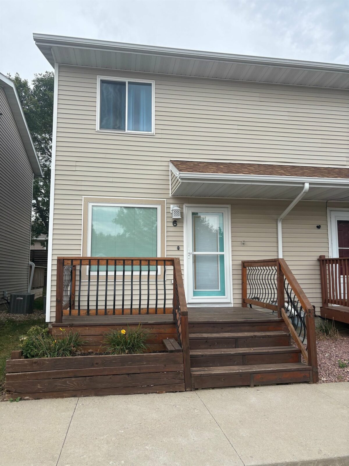 Photo of 2912 Lakeveiw Dr Yankton, SD