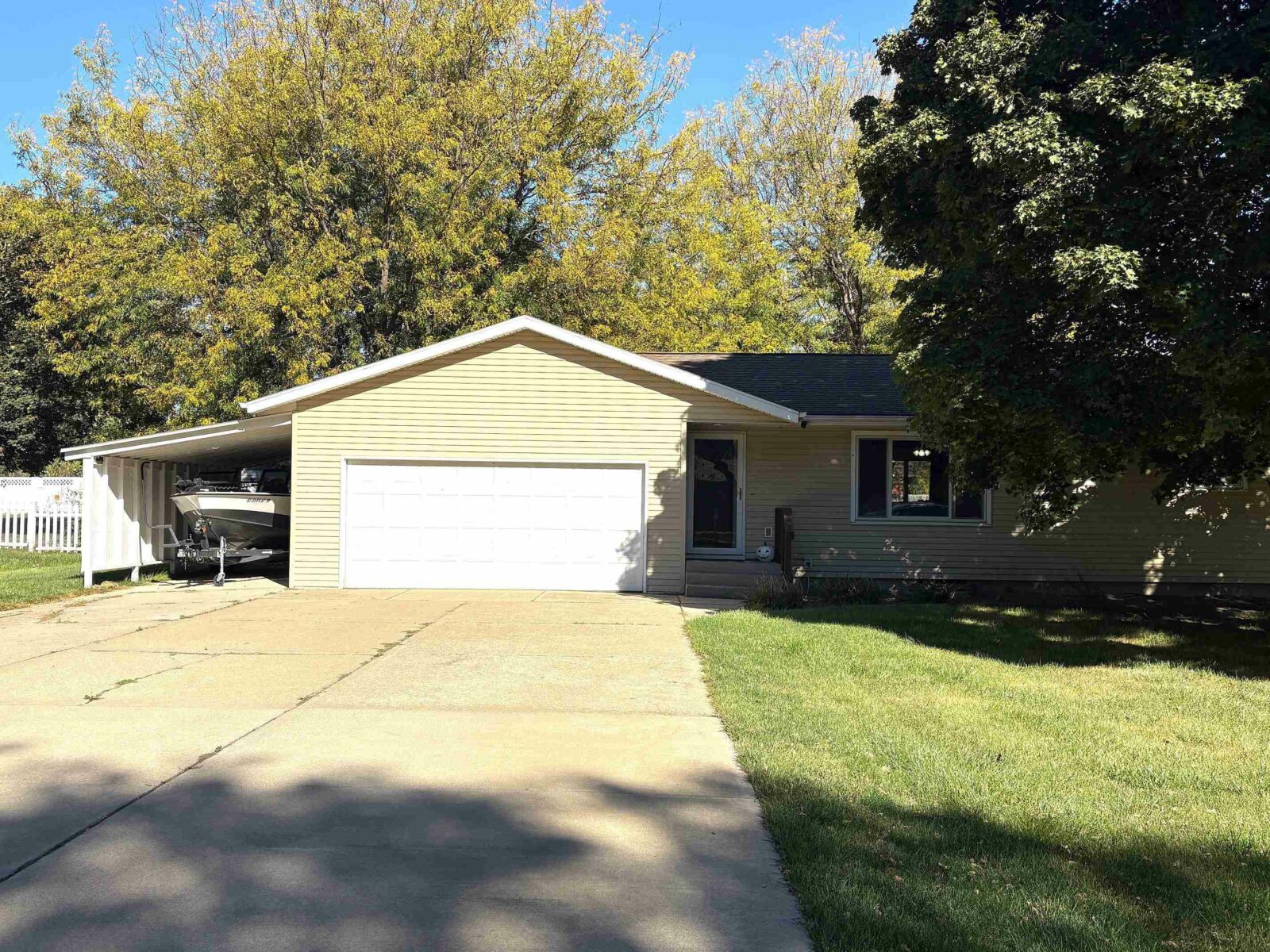 Photo of 104 Sunset St. Yankton, SD