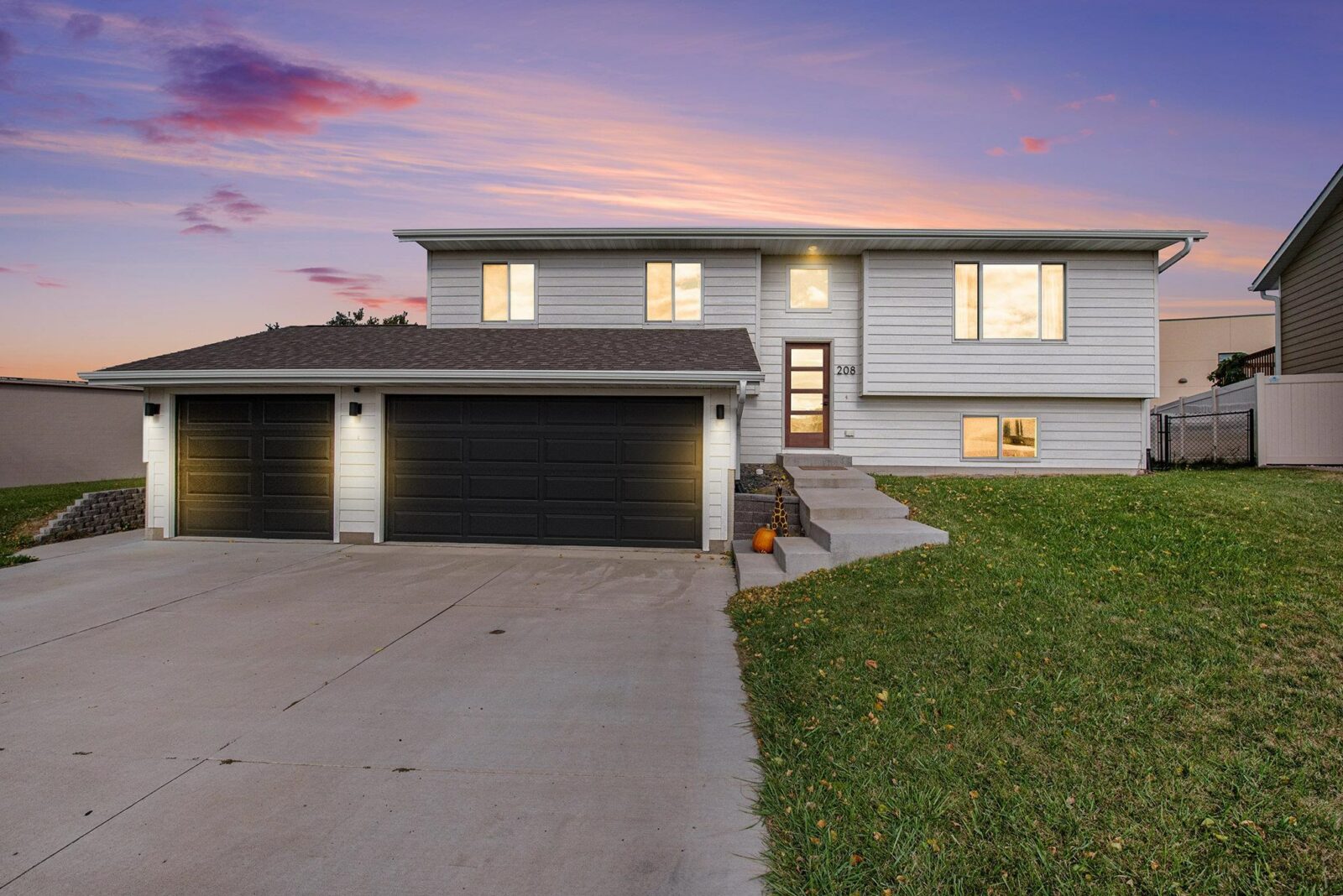 Photo of 208 Cole Drive Yankton, SD