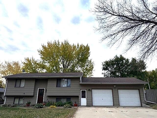 Photo of 505 8th St. Springfield, SD