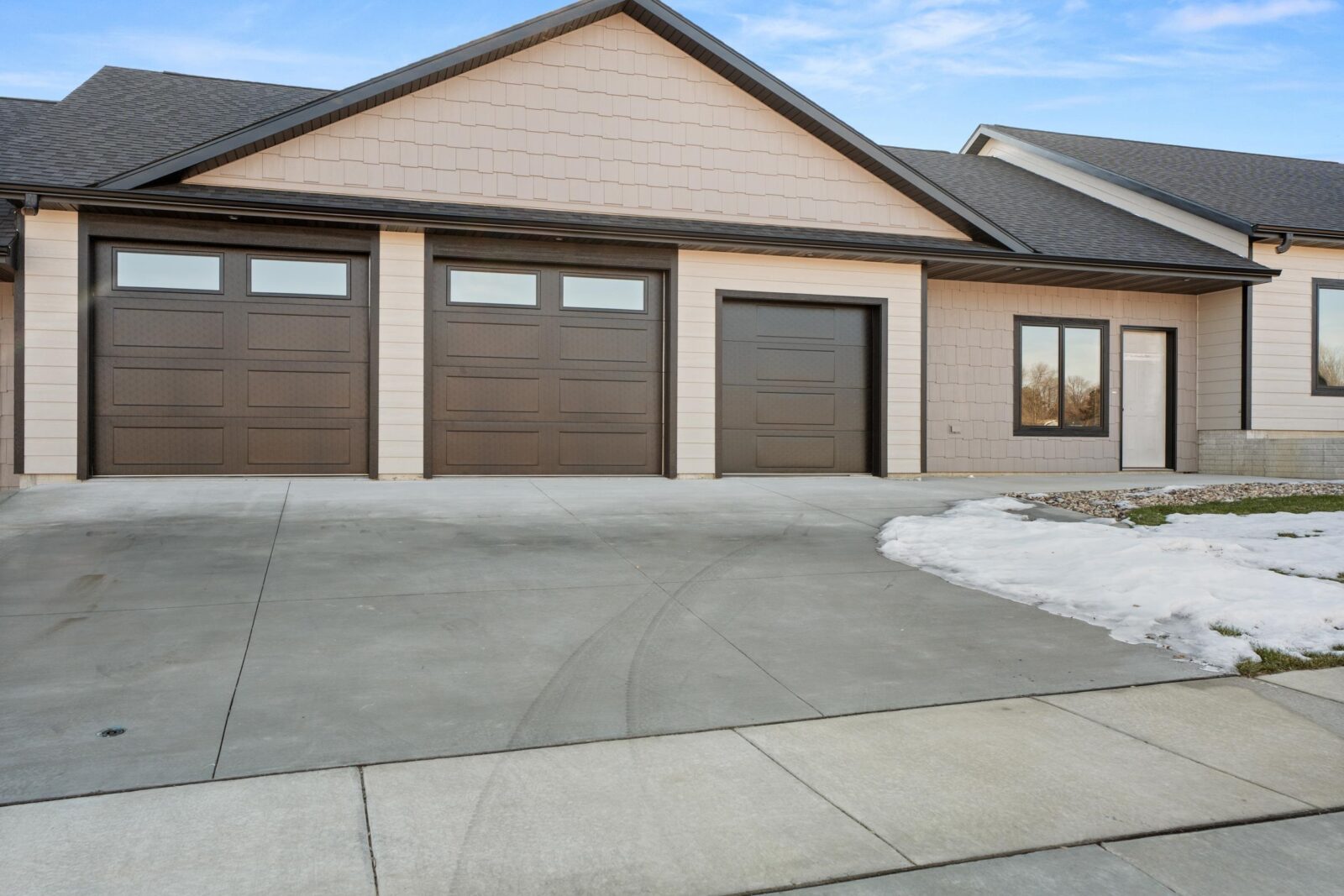 Photo of 703 Greenview Dr Yankton, SD