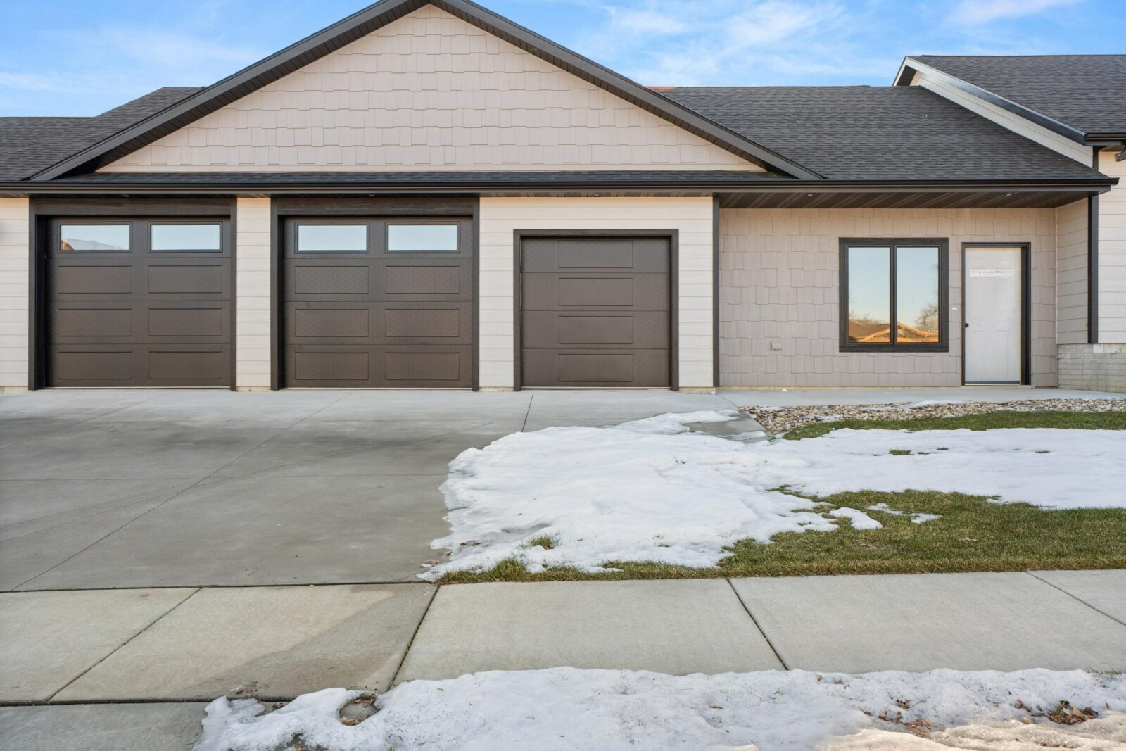 Photo of 705 Greenview Dr Yankton, SD