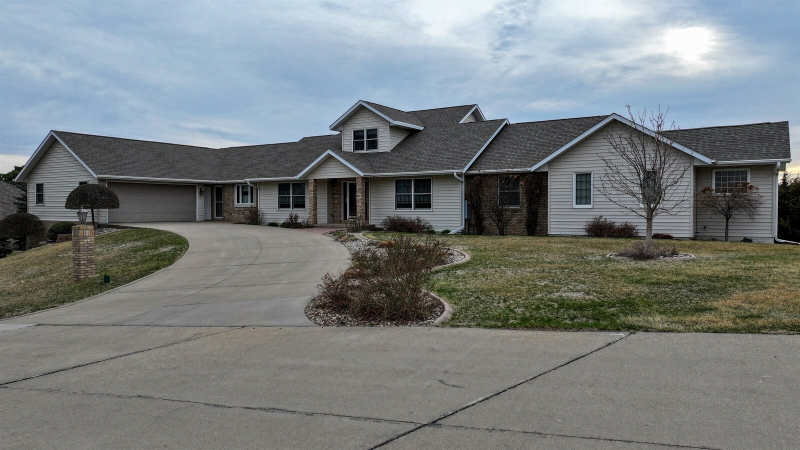 Photo of 300 Calumet Cir Yankton, SD