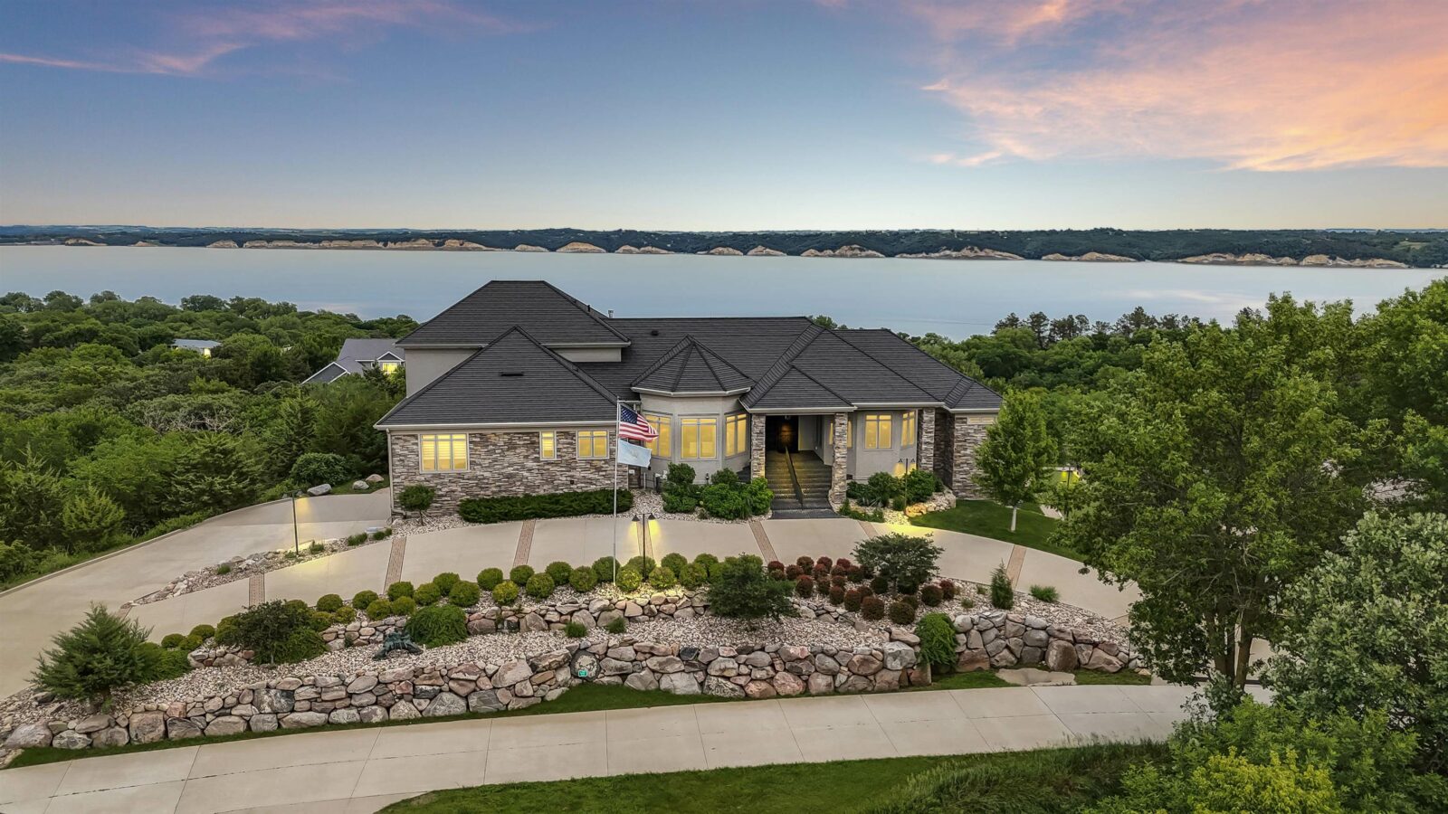 Photo of 158 Signal Hill Road Yankton, SD