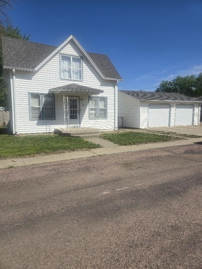 Photo of 403 Washington St Gayville, SD