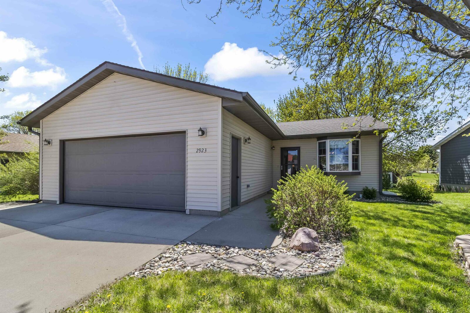 Photo of 2923 Lakeview Drive Yankton, SD