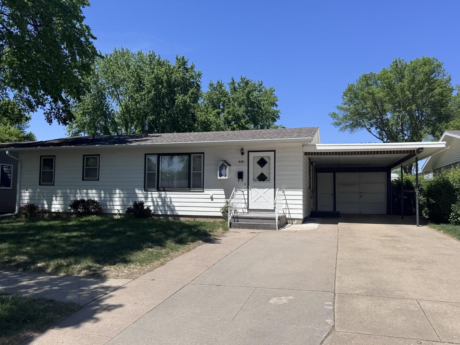 Photo of 606 E 15th Street Yankton, SD