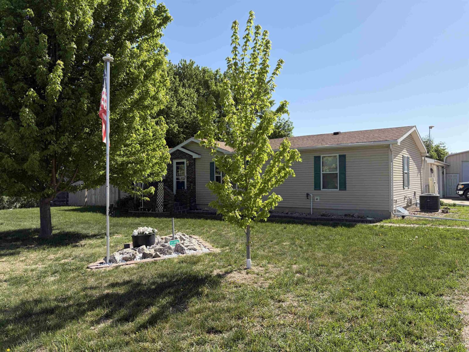 Photo of 1302 Oak St. Yankton, SD