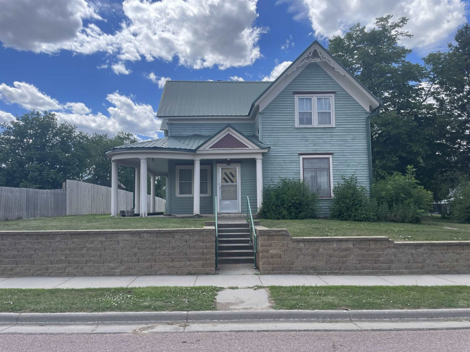 Photo of 230 4th St. Scotland, SD