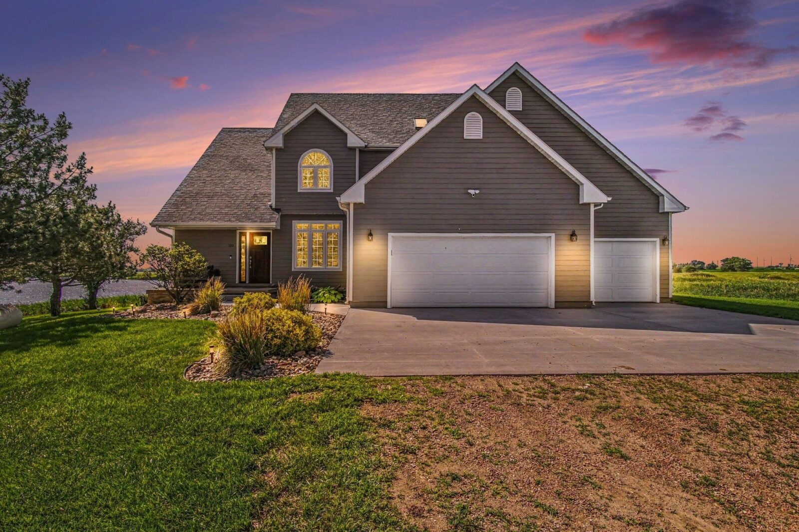 Photo of 122 Lake Shore Dr Utica, SD