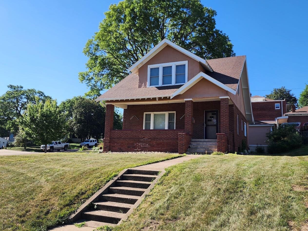 Photo of 901 W 4th St Yankton, SD