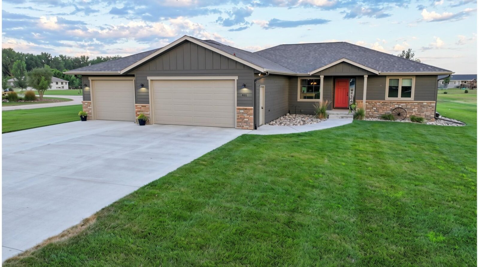 Photo of 401 Lilac Ln Yankton, SD