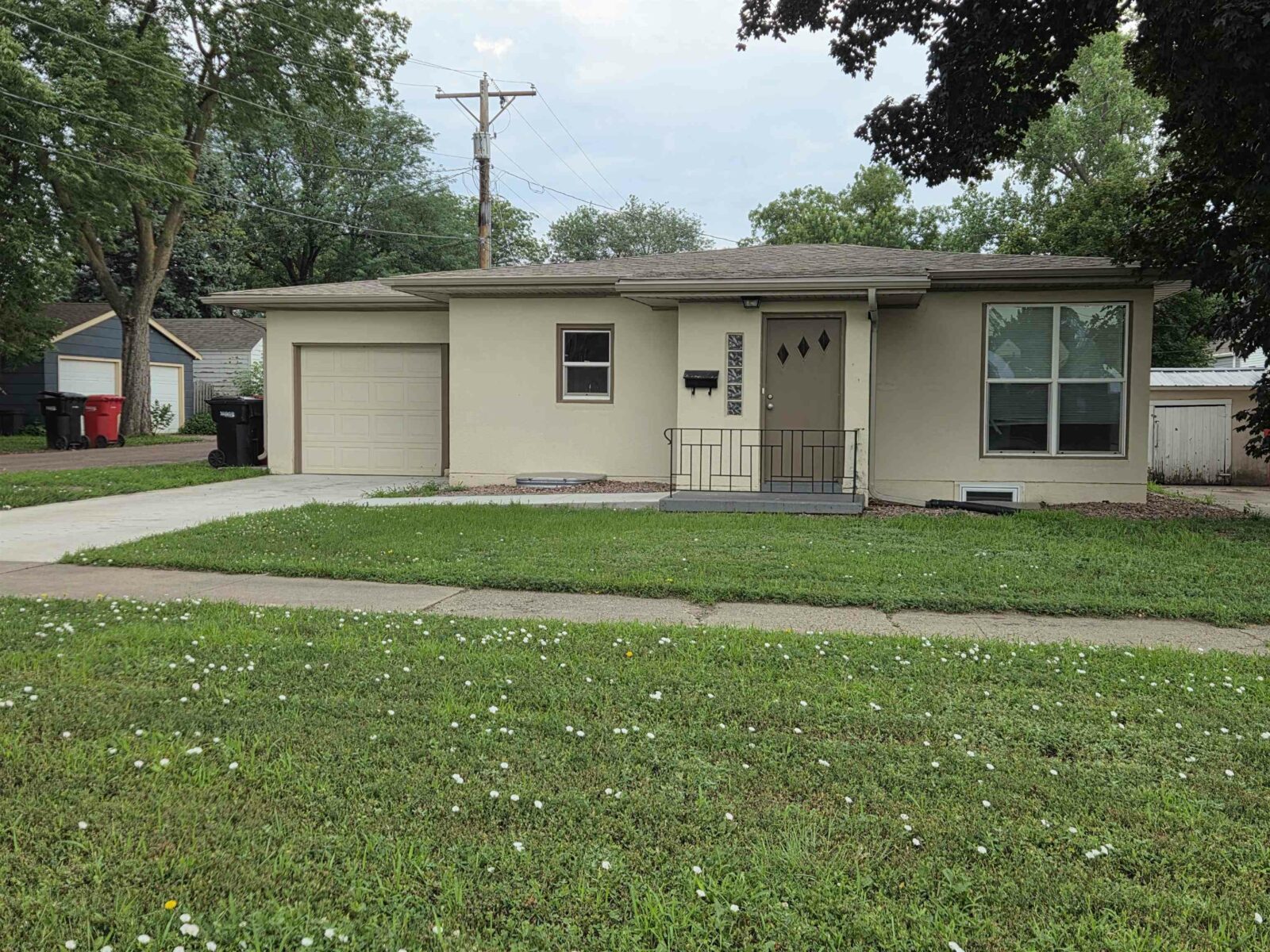 Photo of 306 E 12th Yankton, SD