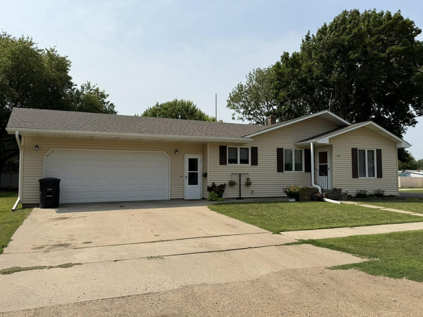 Photo of 154 W Juniper Menno, SD