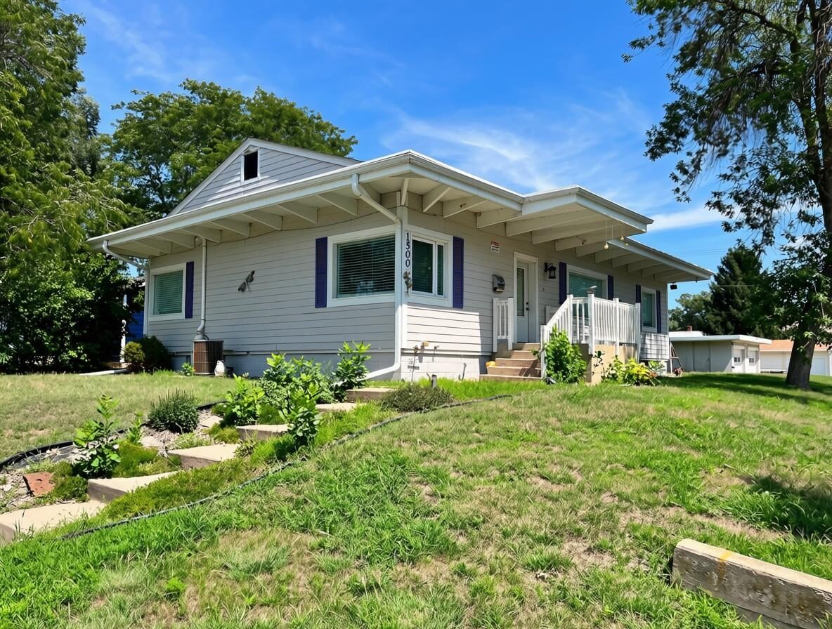 Photo of 1500 Walnut St Yankton, SD