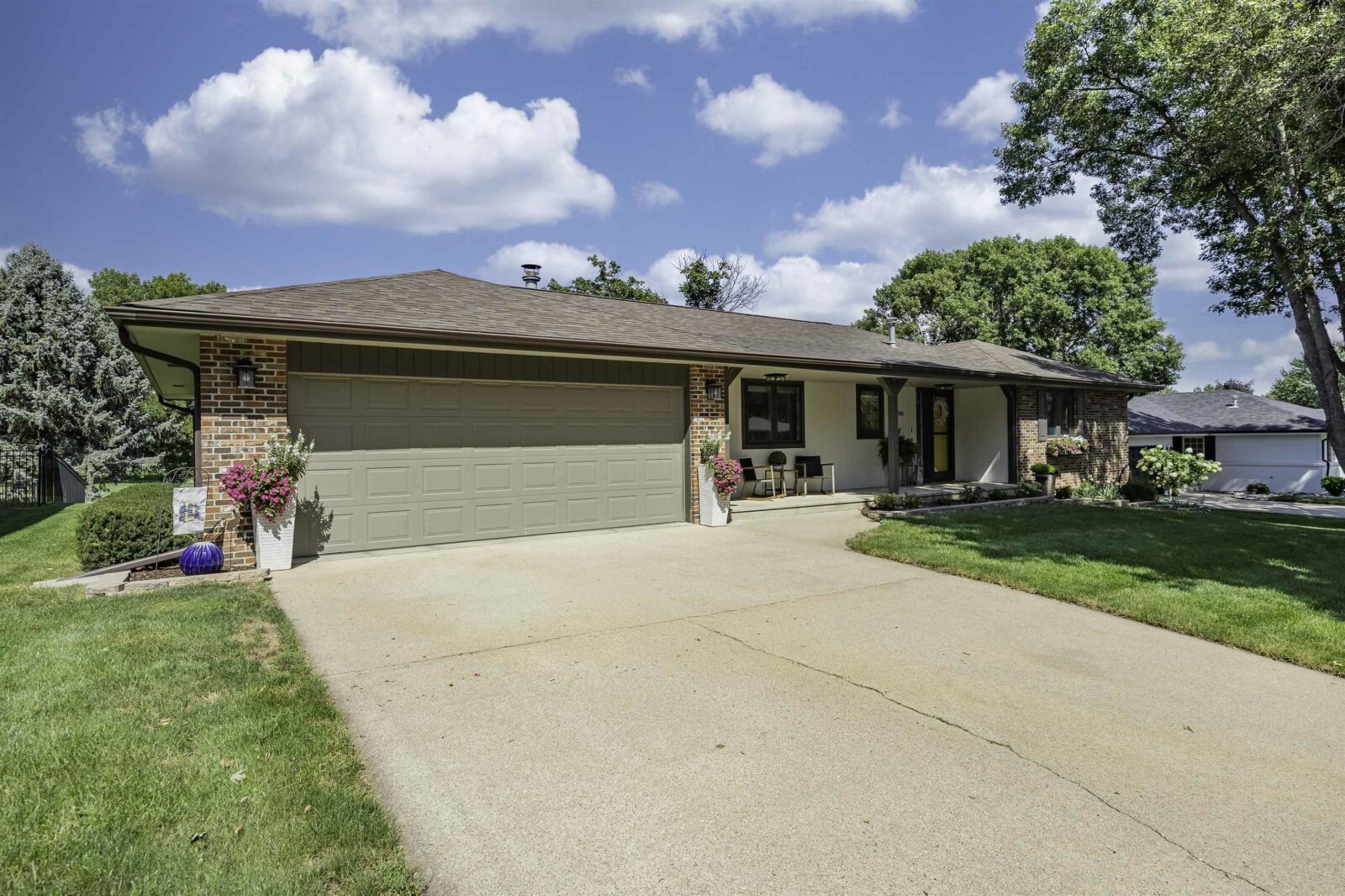 Photo of 708 James Place Yankton, SD